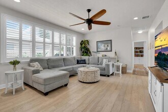 471 Oriole Point in Jupiter, FL - Building Photo - Building Photo