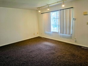 1415 Robert St in Fullerton, PA - Building Photo - Building Photo