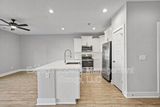 4 S Laird Dr in Clayton, NC - Building Photo - Building Photo