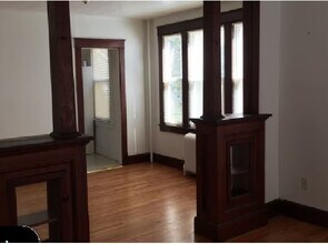 41 Prescott St, Unit 1st Floor in Meriden, CT - Foto de edificio - Building Photo