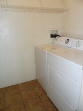 1422 E Lee St, Unit #1  - 5 bedroom 3 bath in Tucson, AZ - Building Photo - Building Photo