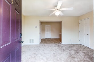 31 Middlebrook Dr in Cartersville, GA - Building Photo - Building Photo