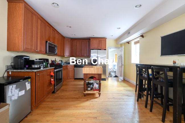 57 Otis St in Cambridge, MA - Building Photo - Building Photo