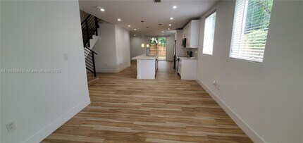 3620 Thomas Ave in Miami, FL - Building Photo - Building Photo