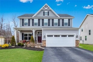 94 Lynette Ln in Getzville, NY - Building Photo