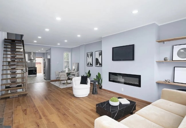 property at 2516 W Seybert St