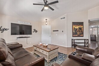 1797 E Lindrick Dr in Chandler, AZ - Building Photo - Building Photo