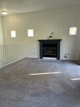 24115 Evans Ave, Unit # 1 in Santa Clarita, CA - Foto de edificio - Building Photo