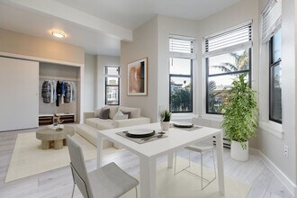2385 Folsom in San Francisco, CA - Building Photo - Building Photo