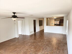 212 Holman Path in Hutto, TX - Building Photo - Building Photo