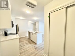 1407 Creekway Private in Ottawa, ON - Building Photo - Building Photo