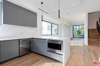 1436 Edgecliffe Dr in Los Angeles, CA - Building Photo - Building Photo