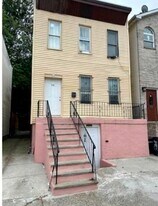 85 Kearney Ave in Jersey City, NJ - Building Photo