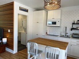 3438 NE 54th Ave, Unit NE 54th Unit B in Portland, OR - Building Photo