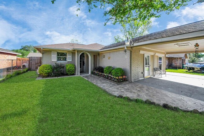 1311 Sigma St in Pasadena, TX - Building Photo - Building Photo