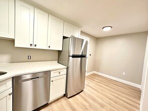 89 Cottage St, Unit #2 in Boston, MA - Building Photo - Building Photo