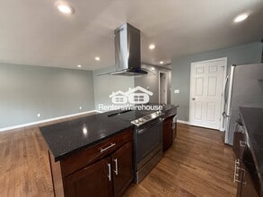 13412 Occidental Ave S in Burien, WA - Building Photo - Building Photo
