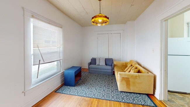 717 Dewey Ave in Ann Arbor, MI - Foto de edificio - Building Photo