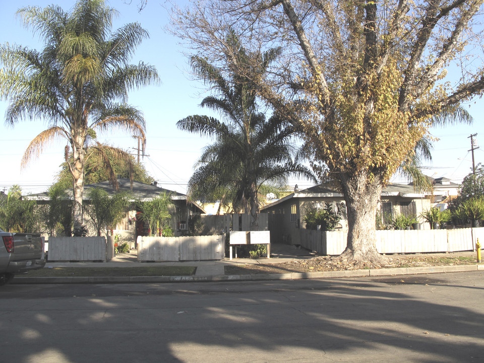 549 Linden St in Pomona, CA - Building Photo