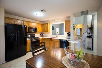 1007 Whitley Dr in Leander, TX - Building Photo - Building Photo