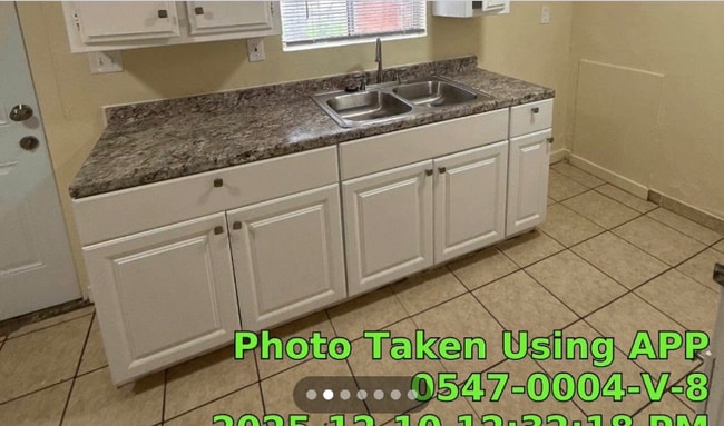 508 28th St in Bakersfield, CA - Foto de edificio - Building Photo