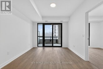 720 Whitlock Ave in Milton, ON - Building Photo - Building Photo