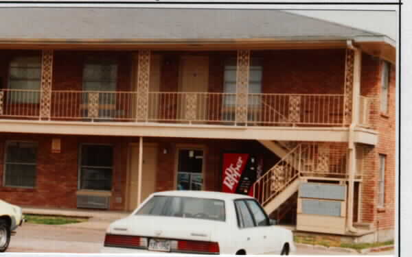 Galaxy Inn Apartments in Mesquite, TX - Building Photo