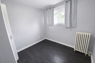 369 Glendale Av in St Catharines, ON - Building Photo - Building Photo