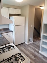 4054 Mt Royal Blvd in Allison Park, PA - Building Photo - Building Photo