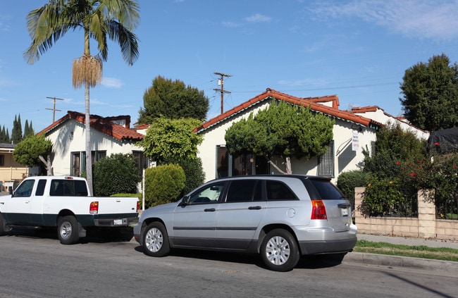 2615-2619 Cudahy St in Huntington Park, CA - Building Photo - Building Photo