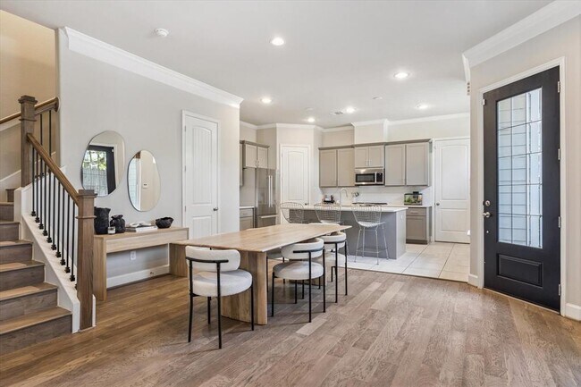 1131 Robbie St in Houston, TX - Building Photo - Building Photo