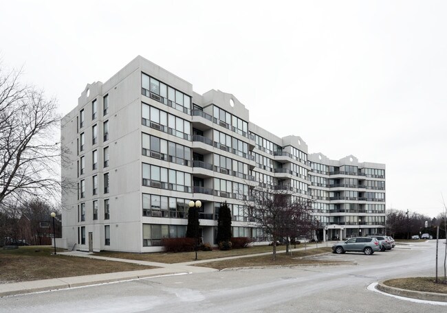 Monterey Park Condominiums in Guelph, ON - Building Photo - Primary Photo