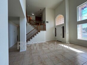 1314 Jamestown Dr in Roseville, CA - Building Photo - Building Photo