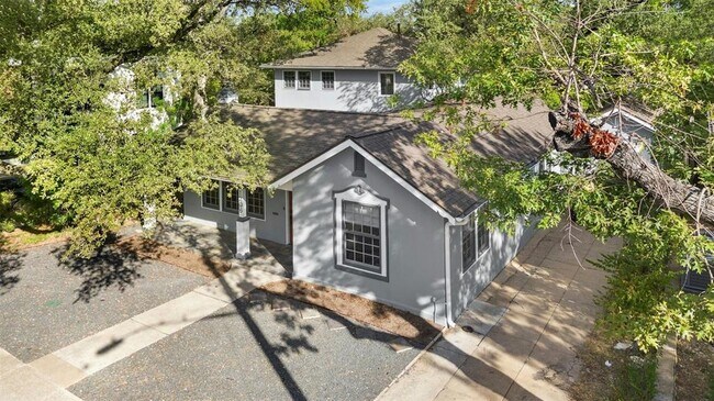 1006 1/2 W 22nd St in Austin, TX - Building Photo - Building Photo