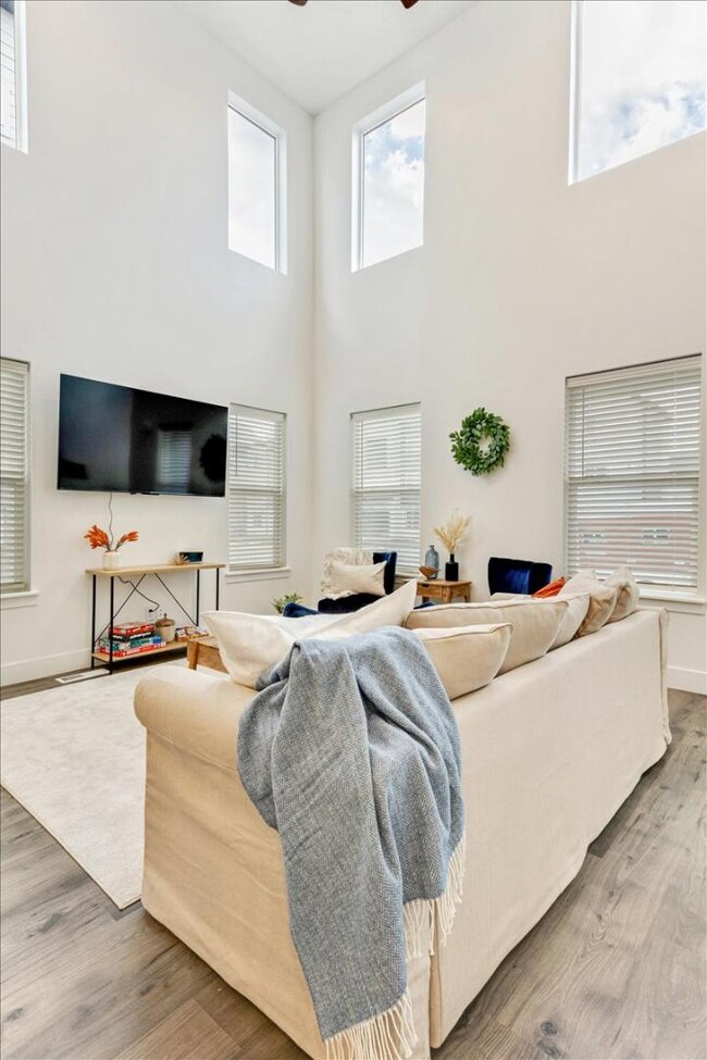 1464 N 3830 W in Eagle Mountain, UT - Building Photo - Building Photo
