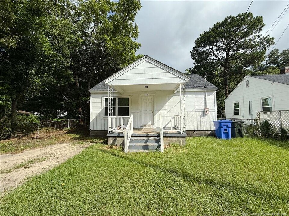 405 Andy St in Fayetteville, NC - Building Photo