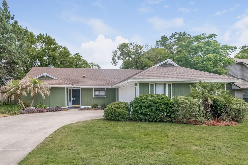 8437 Hamden Rd in Jacksonville, FL - Building Photo
