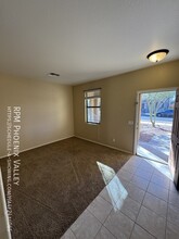 6922 W St Charles Ave in Phoenix, AZ - Building Photo - Building Photo