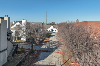 Studio 6 Apartments in Tulsa, OK - Building Photo - Building Photo