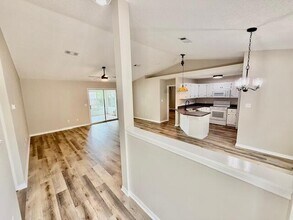 2 Stowe Rd in Mary Esther, FL - Building Photo - Building Photo