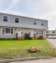 821 Barbara Ct in Cambridge, ON - Building Photo