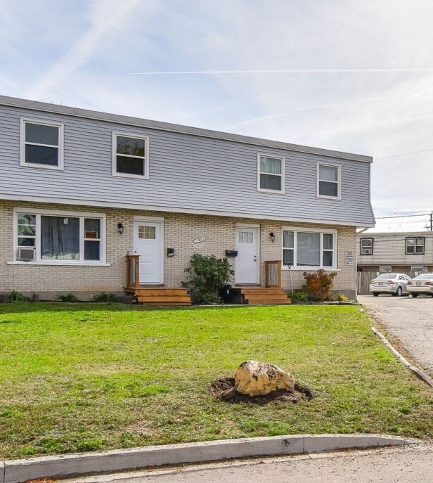 821 Barbara Ct in Cambridge, ON - Building Photo
