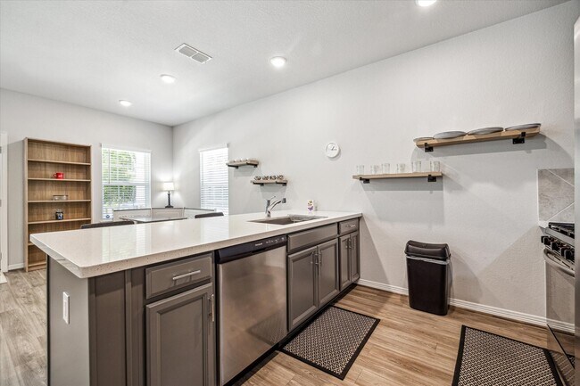 property at 6913 New York St