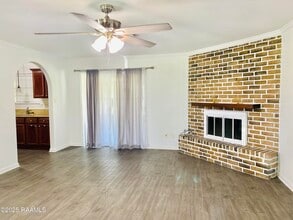 107 St Nicholas Dr in Lafayette, LA - Building Photo - Building Photo