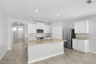 10575 Jem St in St Lucie West, FL - Building Photo - Building Photo