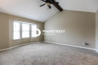 12314 S Locust Cir in Olathe, KS - Building Photo - Building Photo