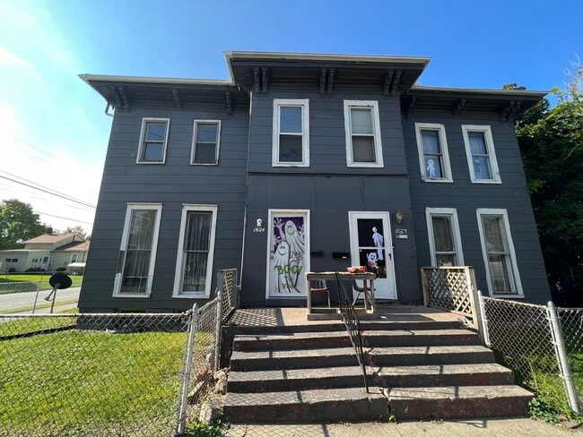 1624 Myrtle St in Erie, PA - Building Photo - Building Photo