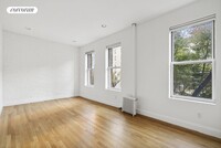 57 W 106th St in New York, NY - Building Photo - Building Photo