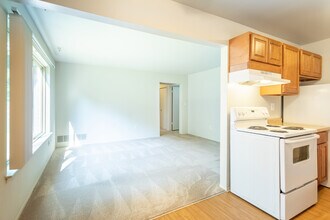 Ashbury Place Apartments in Trenton, MI - Building Photo - Building Photo