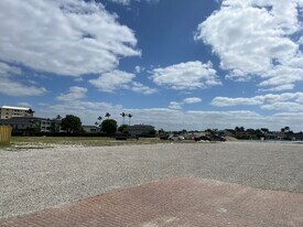 3300 Gulf Shore Naples - East Residences in Naples, FL - Building Photo